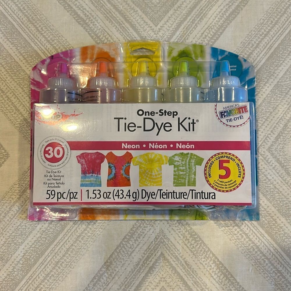 Tulip One-Step Neon Tie-Dye Kit with 5 Refill Packets Under $20